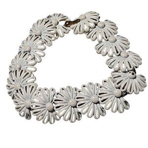 Vintage White Enamel Daisy Flower Bracelet Gold Tone Clasp Retro Fashion Jewelry